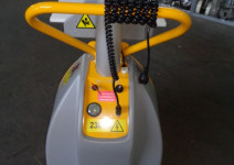 06_newbingo_chassis_yellow_minilifter_levante