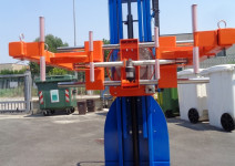 electric_lateral_turning_clamp_with_actuator